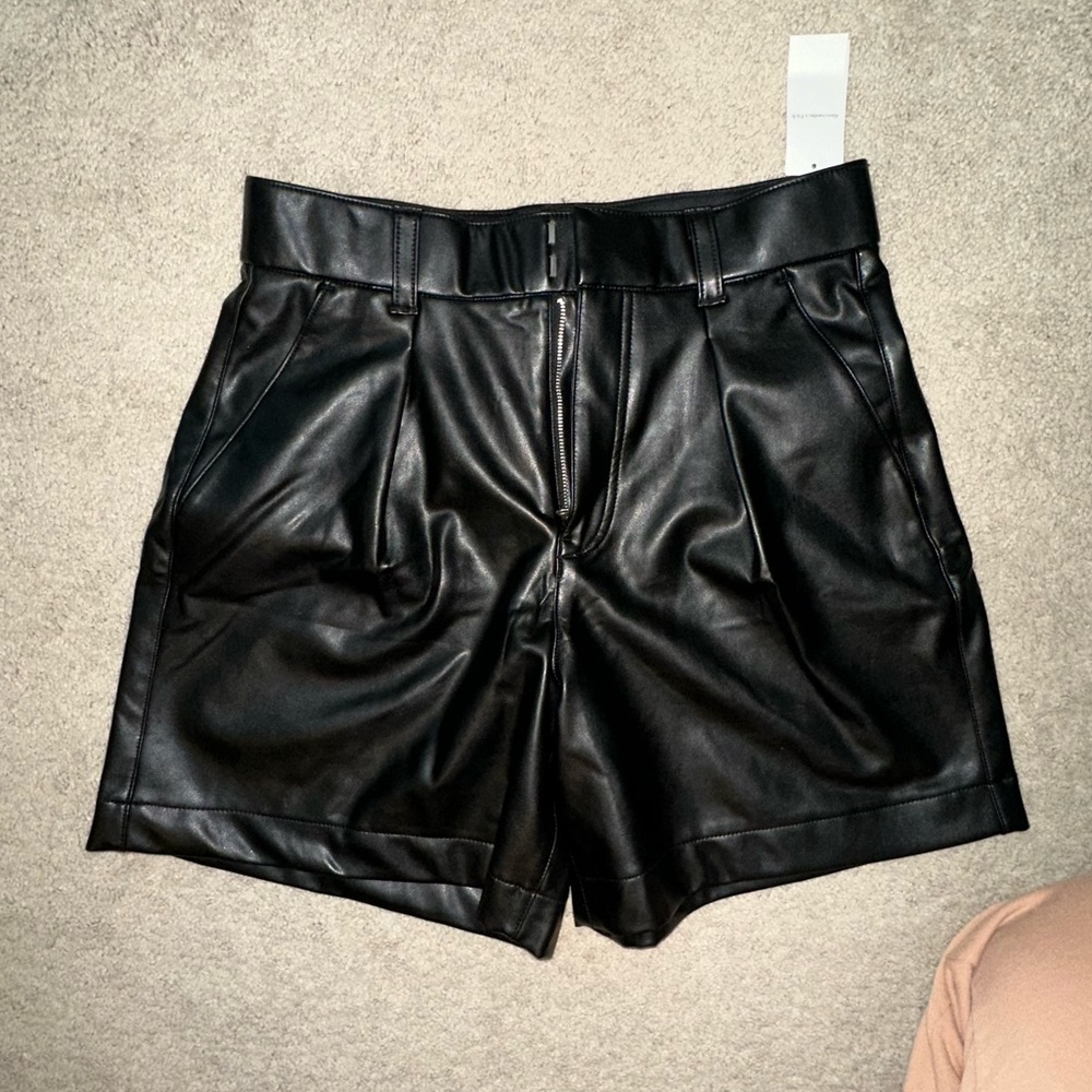 Vegan Leather Short Abercrombie & Fitch